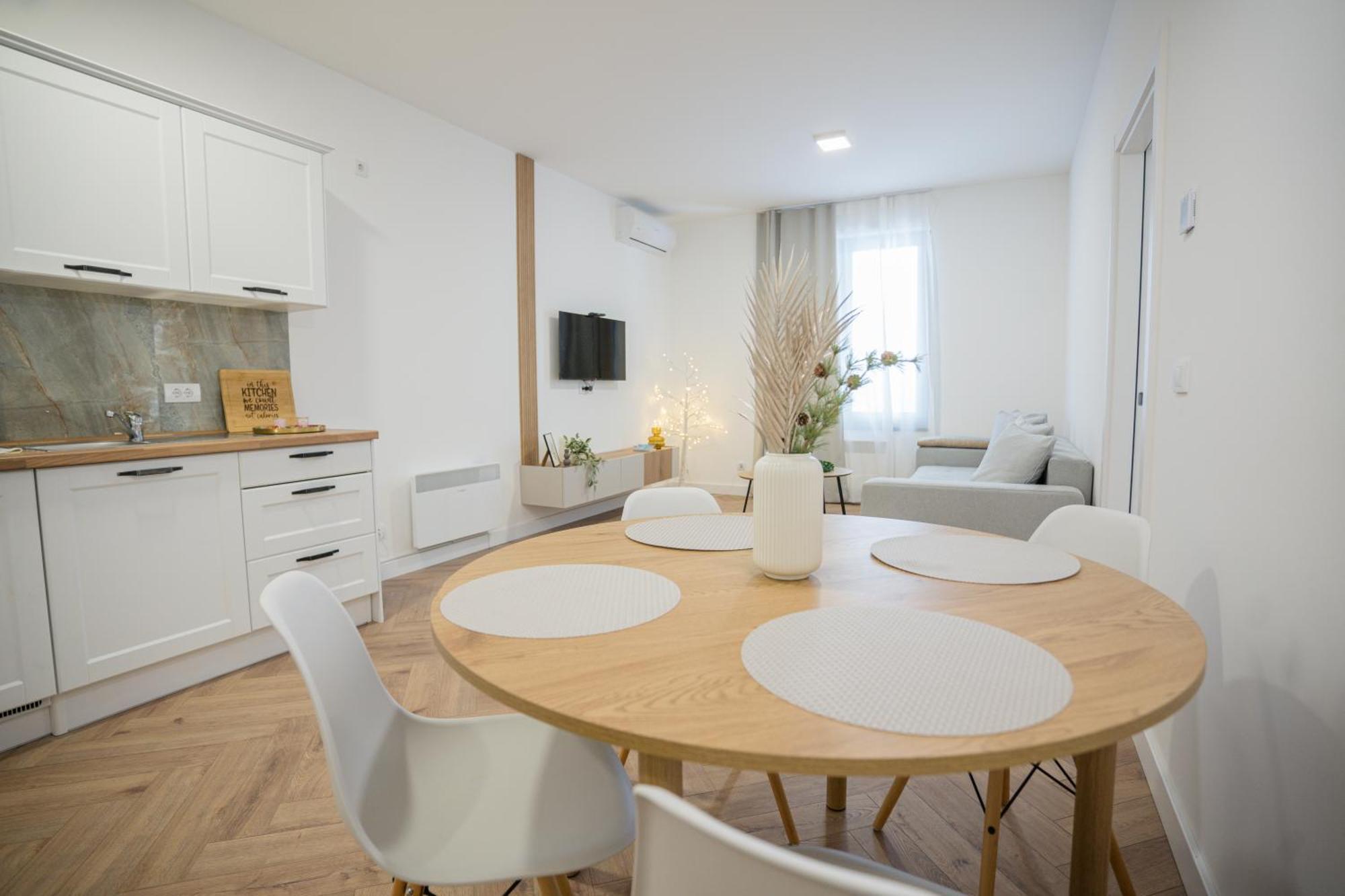 Promenada Apartment